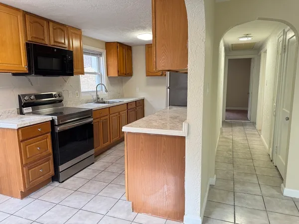 $2,200 | 83 Chatanika Avenue, Unit A, Worcester, MA 01602