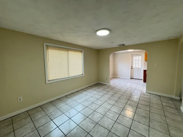 $2,200 | 83 Chatanika Avenue, Unit A, Worcester, MA 01602