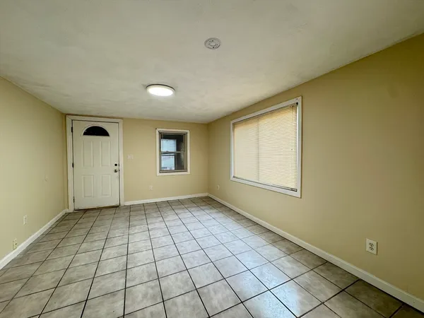 $2,200 | 83 Chatanika Avenue, Unit A, Worcester, MA 01602