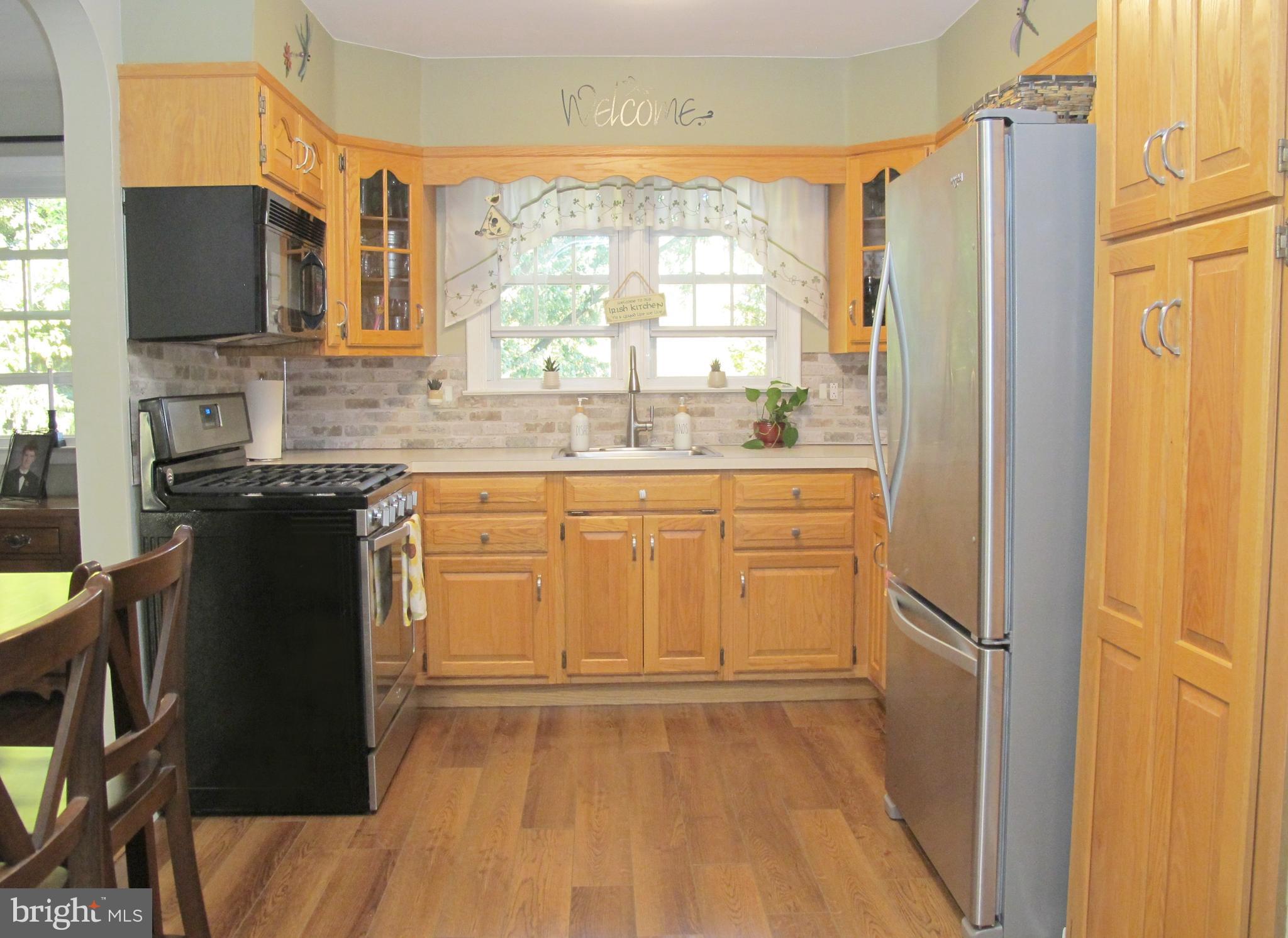 494 Arbor Road Cinnaminson, NJ 08077 - Photo 12 of 33 Remodeled Eat-In Kitchen