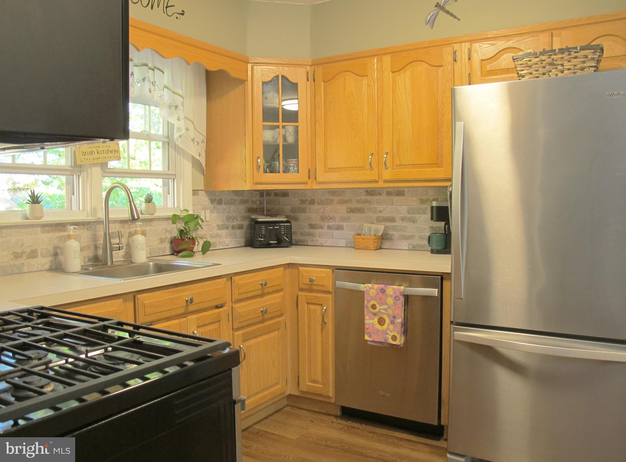 494 Arbor Road Cinnaminson, NJ 08077 - Photo 13 of 33 Plenty of Cabinetry