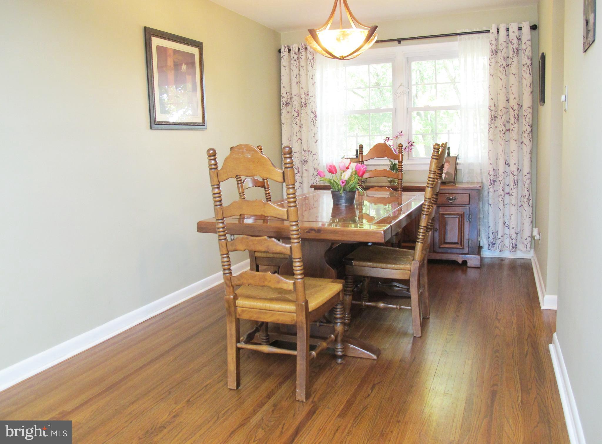 494 Arbor Road Cinnaminson, NJ 08077 - Photo 10 of 33 Dining Rm
