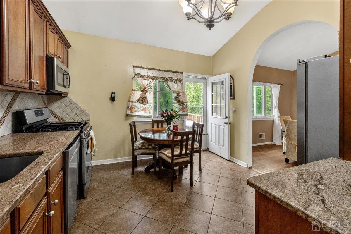15 Drake Road Somerset, NJ 08873 - Photo 6 of 27