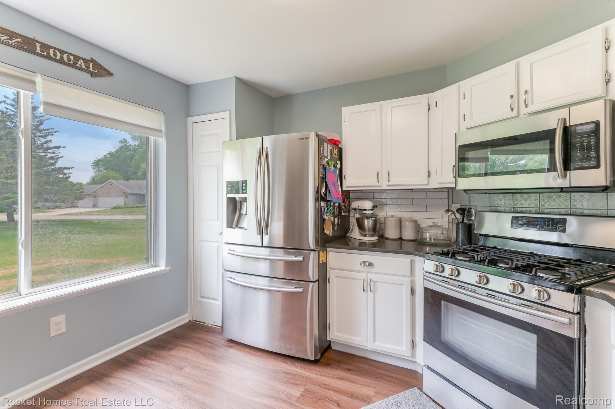 2419 Grove Park Road Fenton, MI 48430 - Photo 9 of 32 CNG_5939.jpg