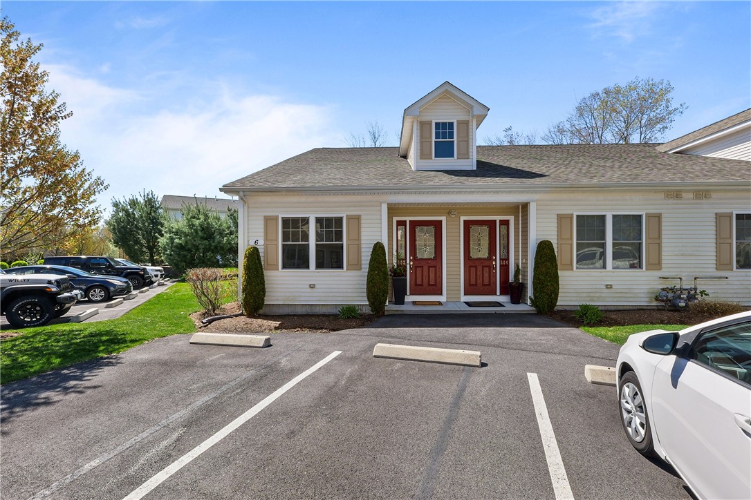 6 Gray Coach Lane, Unit 602 Cranston, RI 02921 - Photo 1 of 19 Gallery Image 1