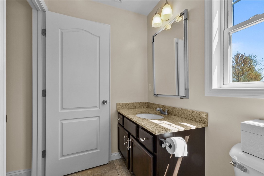 6 Gray Coach Lane, Unit 602 Cranston, RI 02921 - Photo 12 of 19 Gallery Image 12