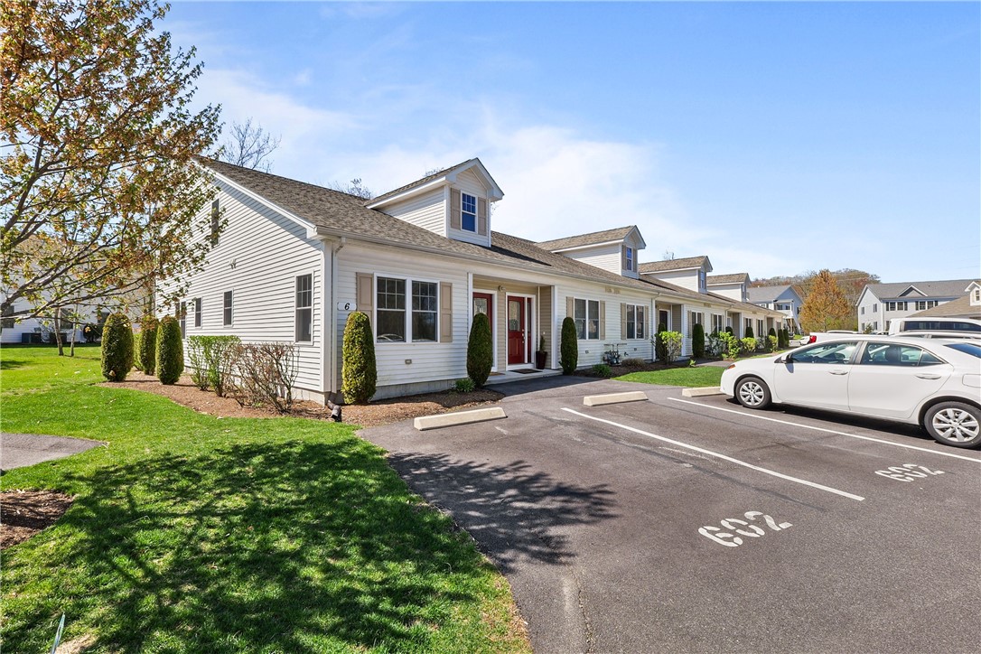 6 Gray Coach Lane, Unit 602 Cranston, RI 02921 - Photo 2 of 19 Gallery Image 2