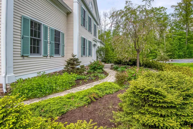 $849,000 | 6 Evergreen Drive, Gorham, NH 03581