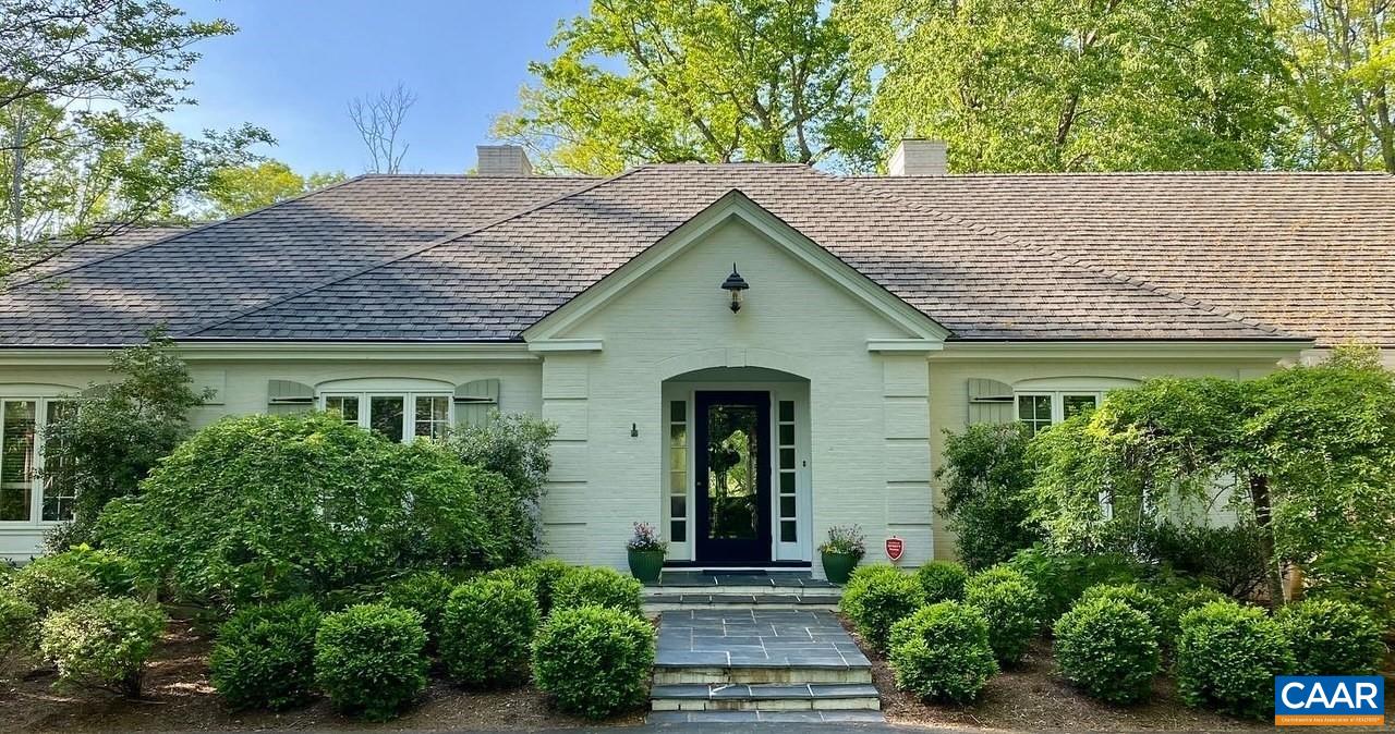 960 Windsor Road Charlottesville, VA 22901 - Photo 5 of 51 a front view of a house with garden