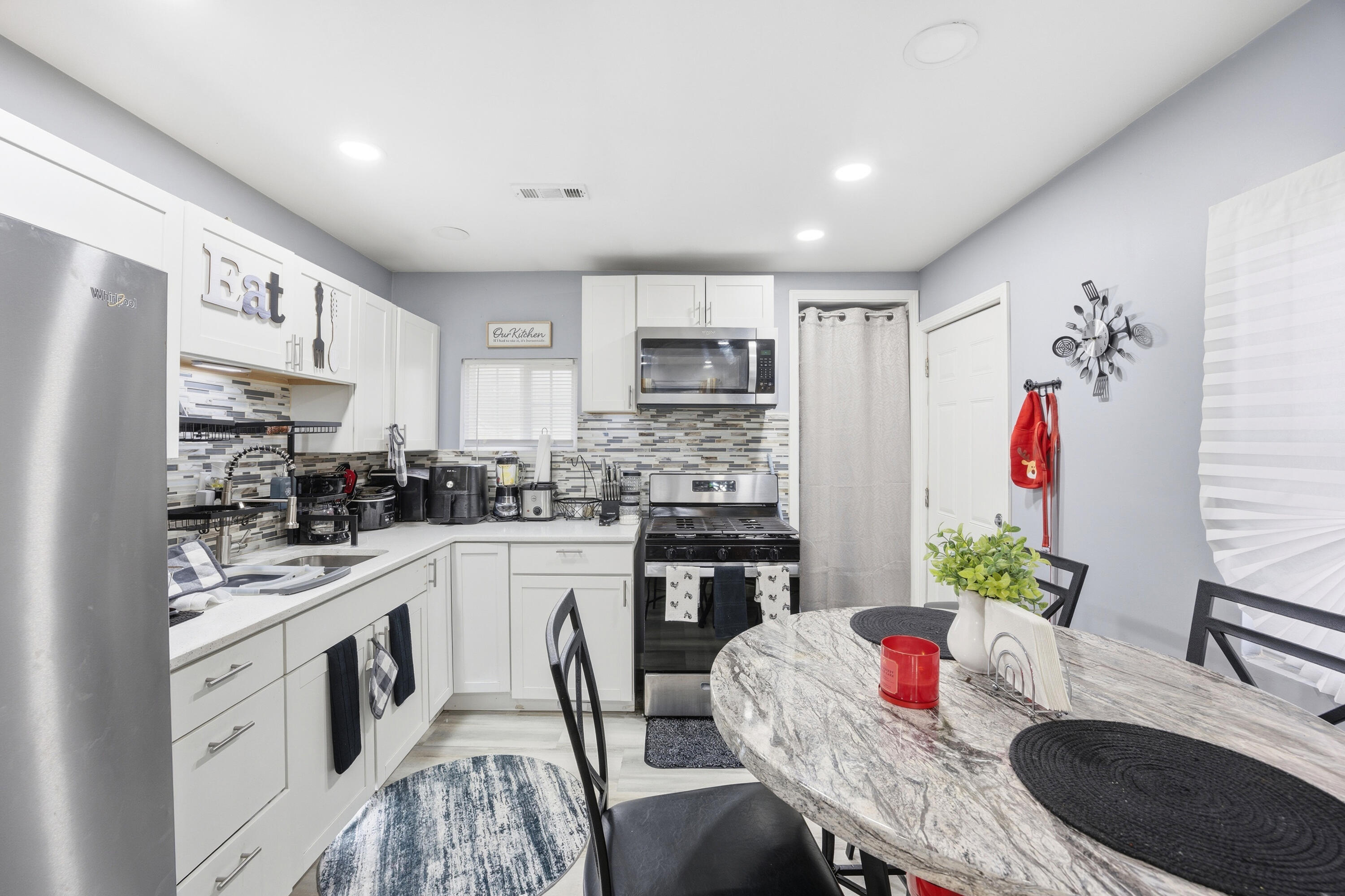 4100 West 19th Place Gary, IN 46404 - Photo 6 of 15 3000x2000