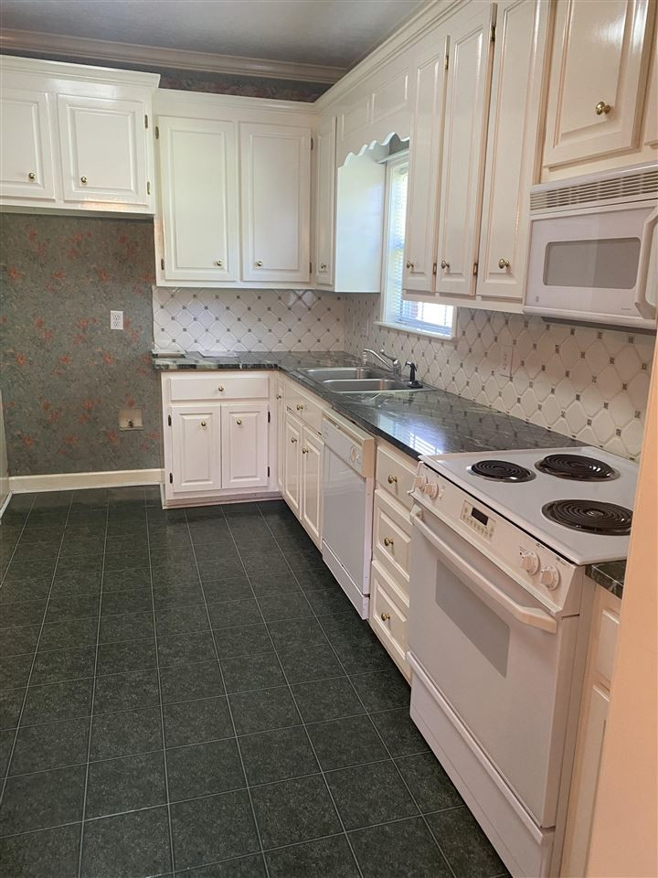 102 Springtree Drive Brandon, MS 39042 - Photo 13 of 31 Photo 14