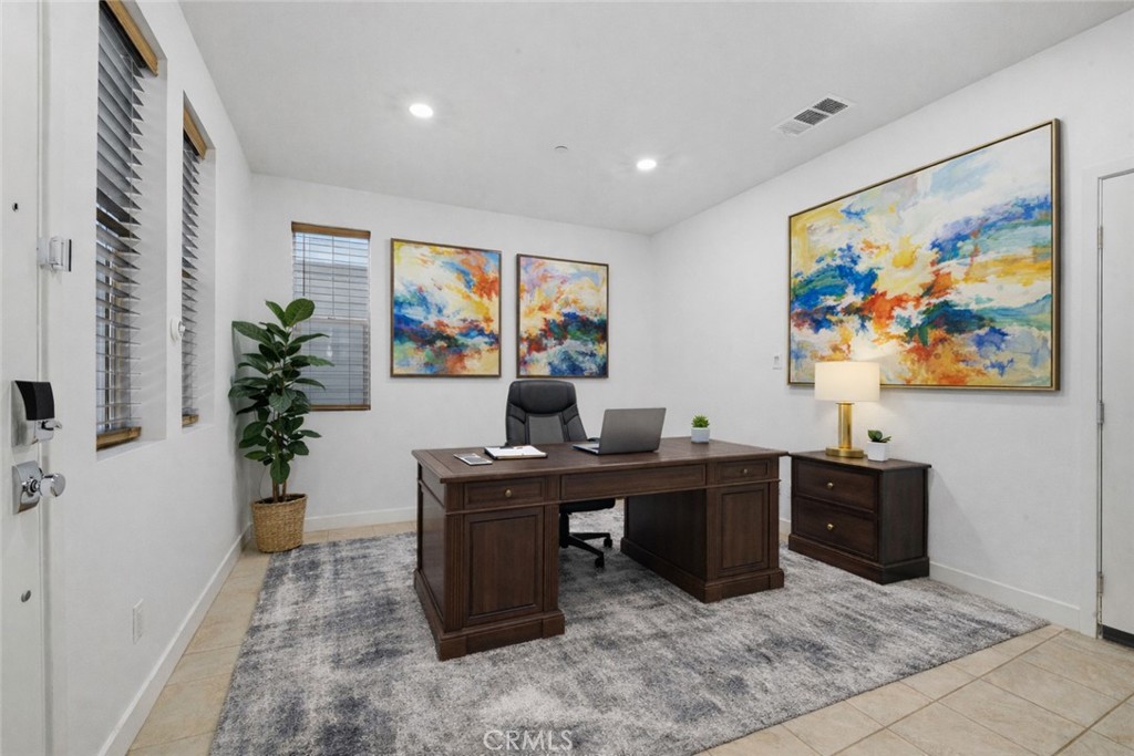 1040 North Anaheim, Unit 1 Anaheim, CA 92801 - Photo 5 of 45 an office (Virtually Staged)