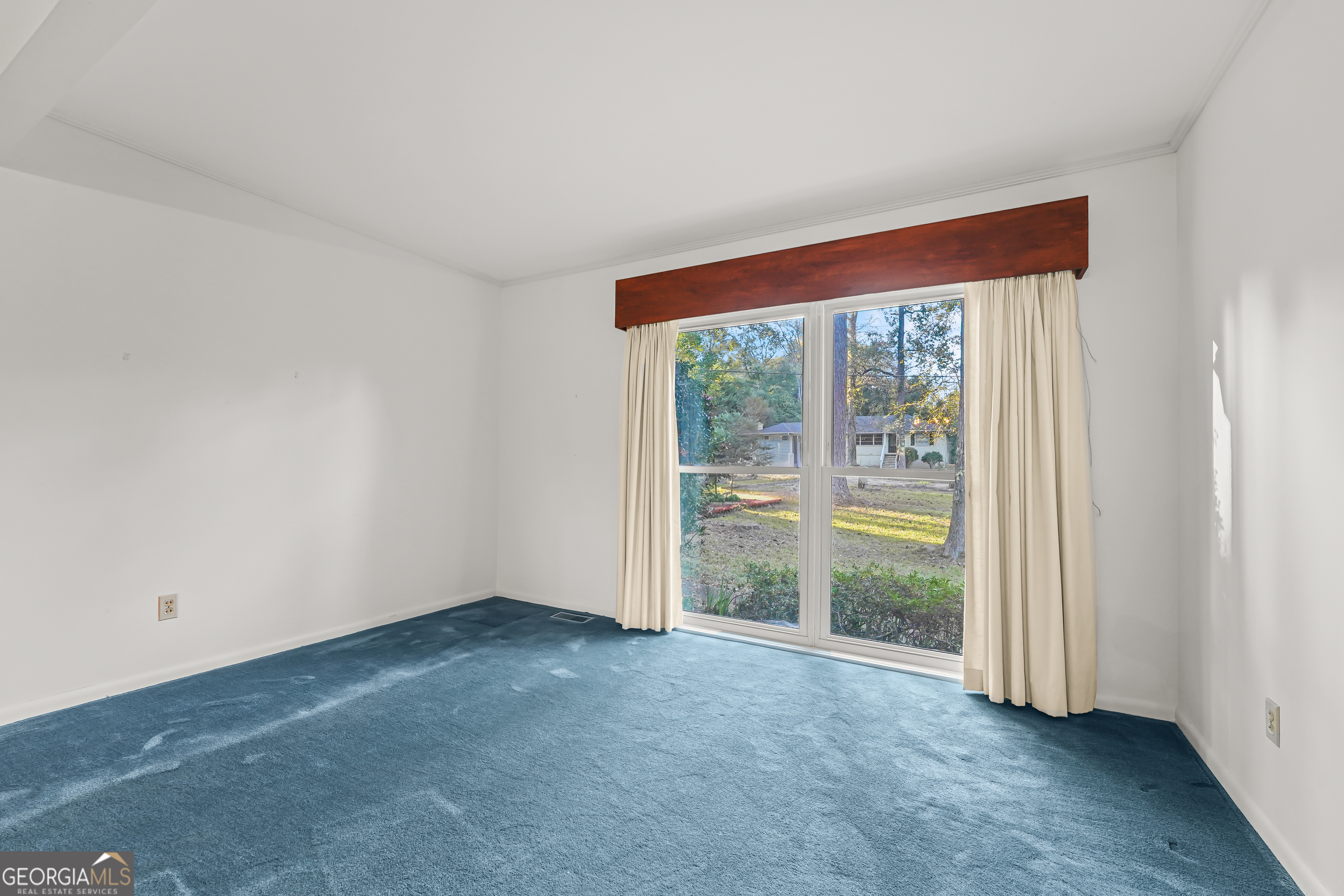 1784 Cedarwood Road Milledgeville, GA 31061 - Photo 15 of 30 an empty room with a window