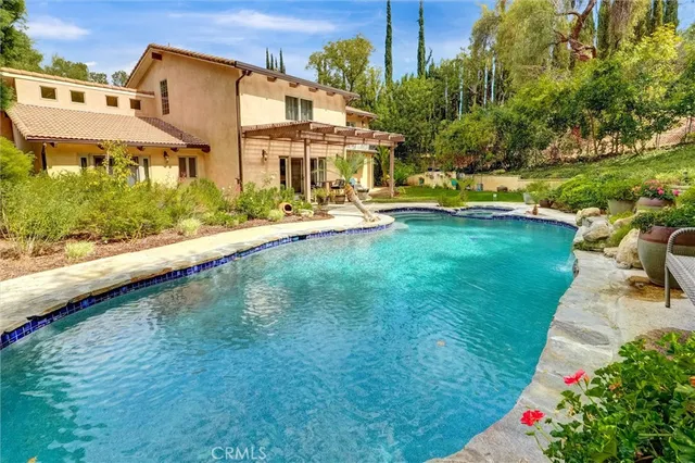 $22,000 | 4751 Topeka Drive, Tarzana, CA 91356