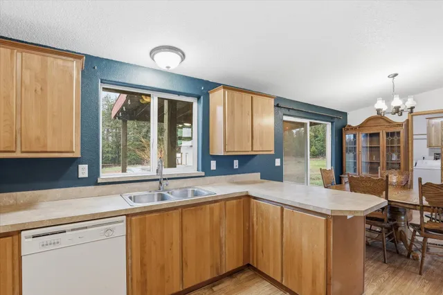 $399,000 | 40416 North Sunset Lane, Deer Park, WA 99006