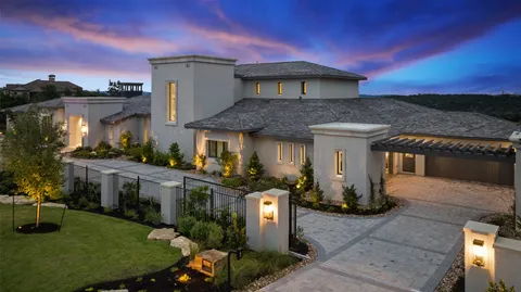 a view of a big yard in front of the house
