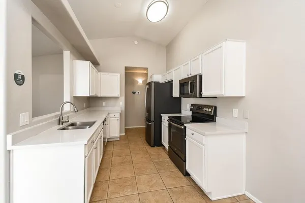 $2,120 | 9146 East Encanto Street, Mesa, AZ 85207