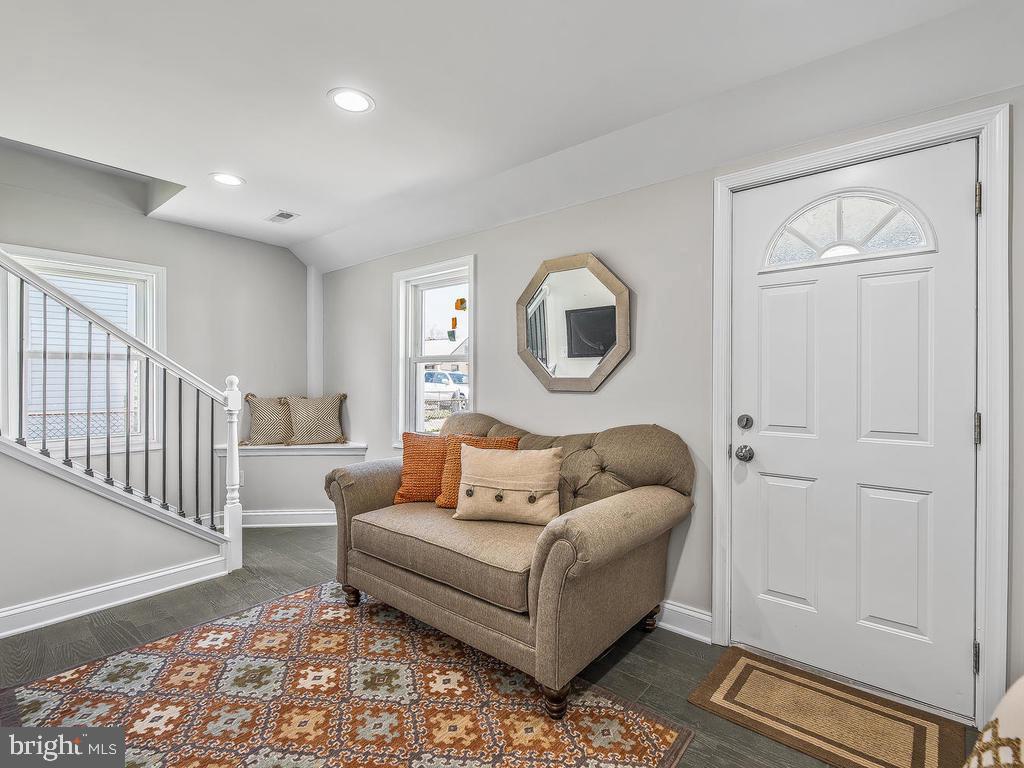 7718 Meath Road Dundalk, MD 21222 - Photo 4 of 34