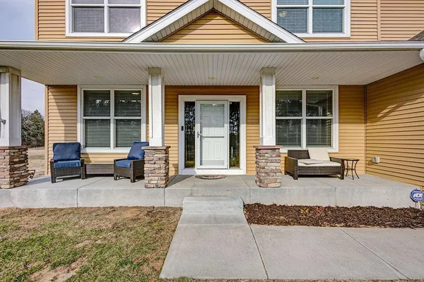 $649,900 | 10551 Lanesboro Way, North Branch, MN 55056