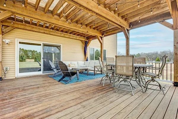 $649,900 | 10551 Lanesboro Way, North Branch, MN 55056