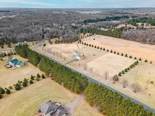 $649,900 | 10551 Lanesboro Way, North Branch, MN 55056