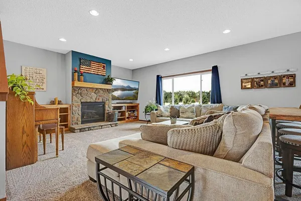 $649,900 | 10551 Lanesboro Way, North Branch, MN 55056