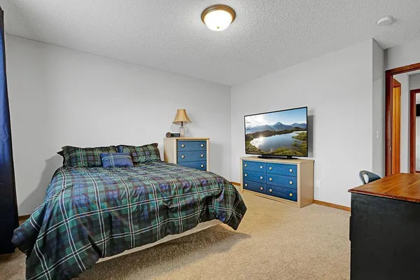 $649,900 | 10551 Lanesboro Way, North Branch, MN 55056