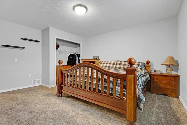 $649,900 | 10551 Lanesboro Way, North Branch, MN 55056