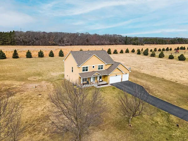 $649,900 | 10551 Lanesboro Way, North Branch, MN 55056