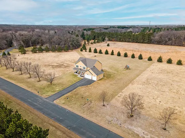 $649,900 | 10551 Lanesboro Way, North Branch, MN 55056