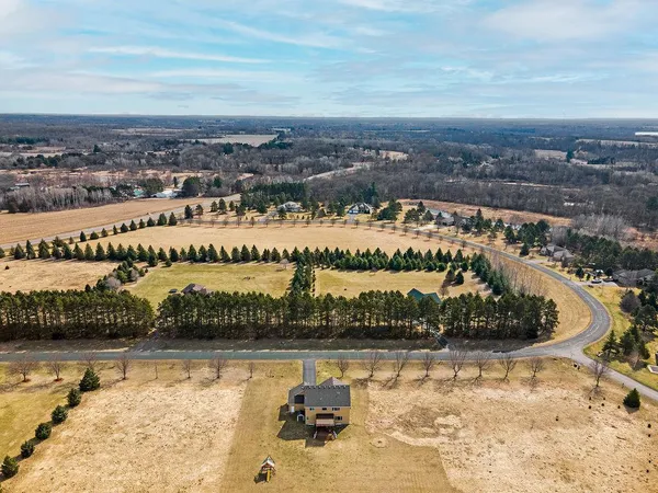 $649,900 | 10551 Lanesboro Way, North Branch, MN 55056