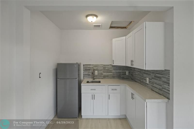 1219 Northwest 33rd Street, Unit B Miami, FL 33142 - Photo 4 of 6
