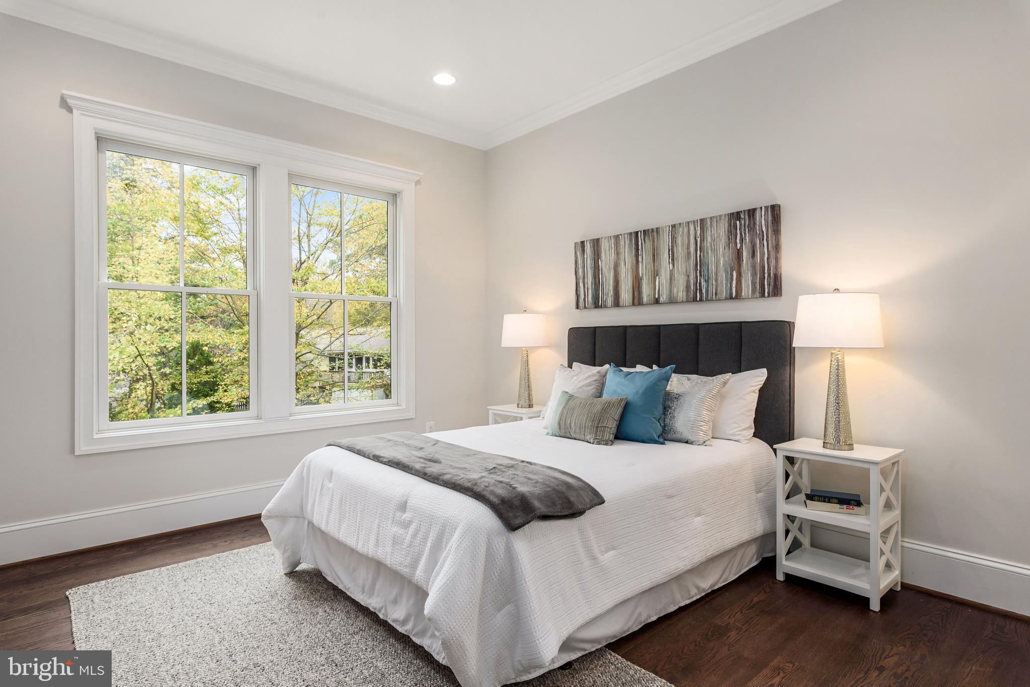 913 Ninovan Road Southeast Vienna, VA 22180 - Photo 22 of 48 Gallery Image 22