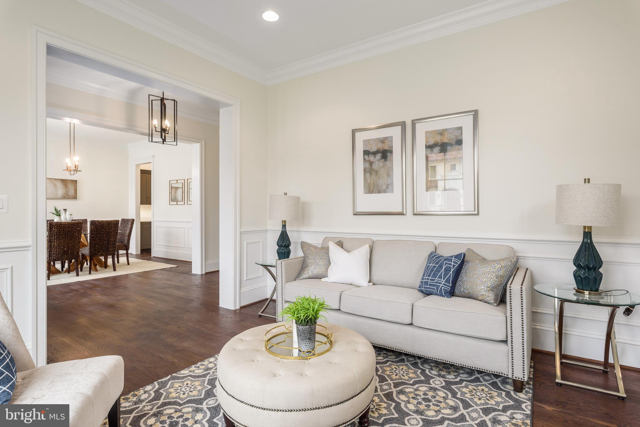 913 Ninovan Road Southeast Vienna, VA 22180 - Photo 7 of 48 Gallery Image 7
