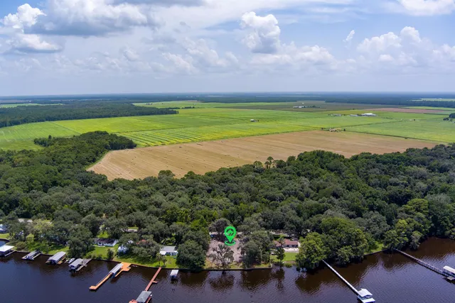 a view of a lake and outdoor space