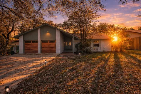 $550,000 | 9405 Shady Oaks Drive, Austin, TX 78729