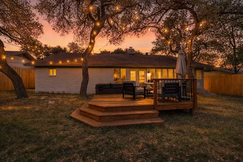 $550,000 | 9405 Shady Oaks Drive, Austin, TX 78729