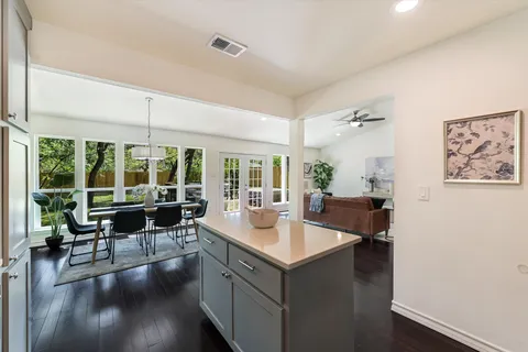 $550,000 | 9405 Shady Oaks Drive, Austin, TX 78729