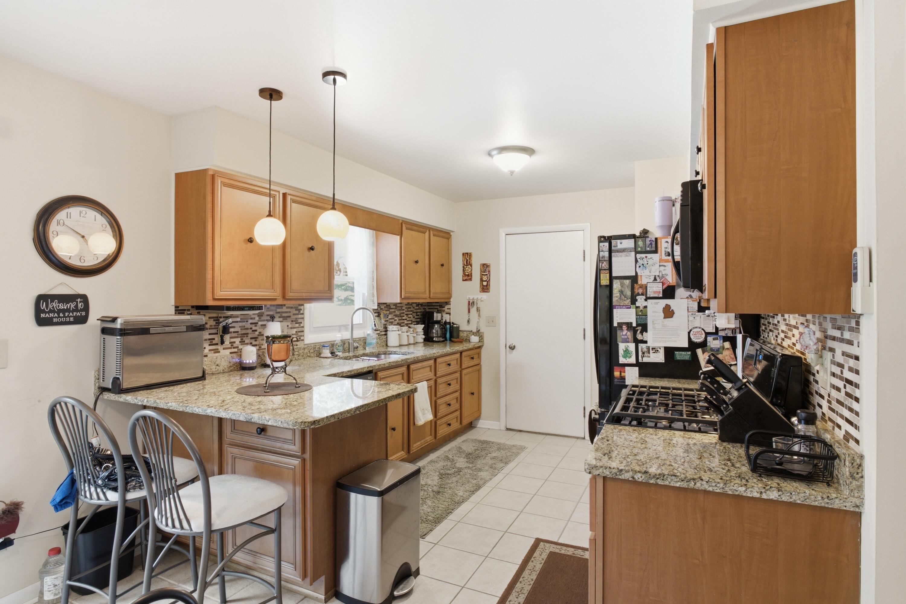 1658 Woodside Road Muskegon, MI 49441 - Photo 9 of 31 5_dji_20260804180639_0006_d_2745