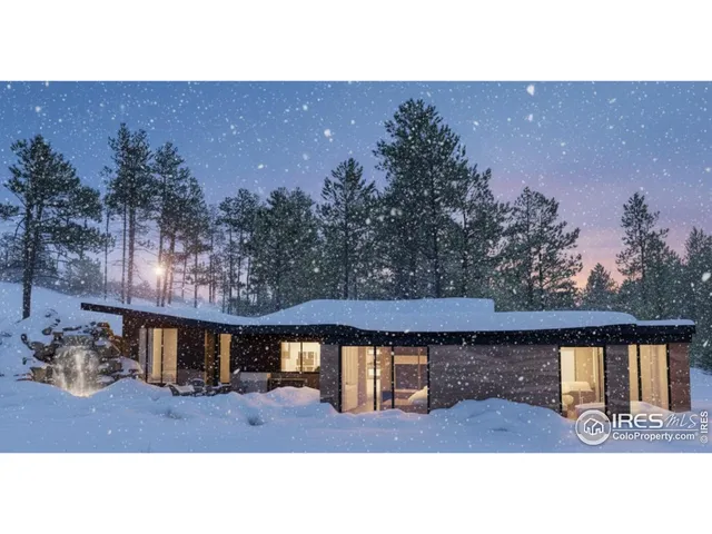 a black and white photo of a living room