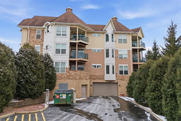 $399,900 | N74W13737 Appleton Avenue, Unit 202, Menomonee Falls, WI 53051
