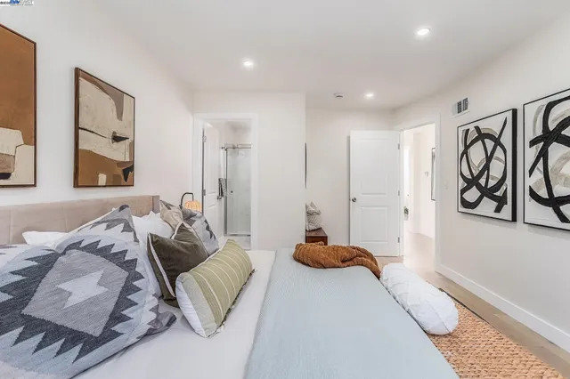 $1,288,000 | 353 East Moltke Street, Daly City, CA 94014