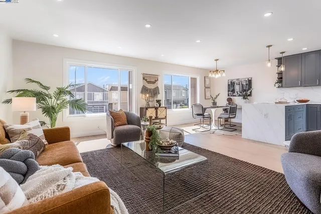 $1,288,000 | 353 East Moltke Street, Daly City, CA 94014