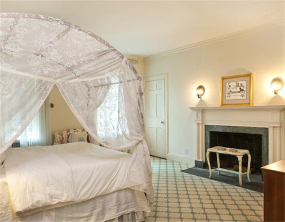 182 Walnut Street Brookline, MA 02445 - Photo 11 of 15 Gallery Image 11