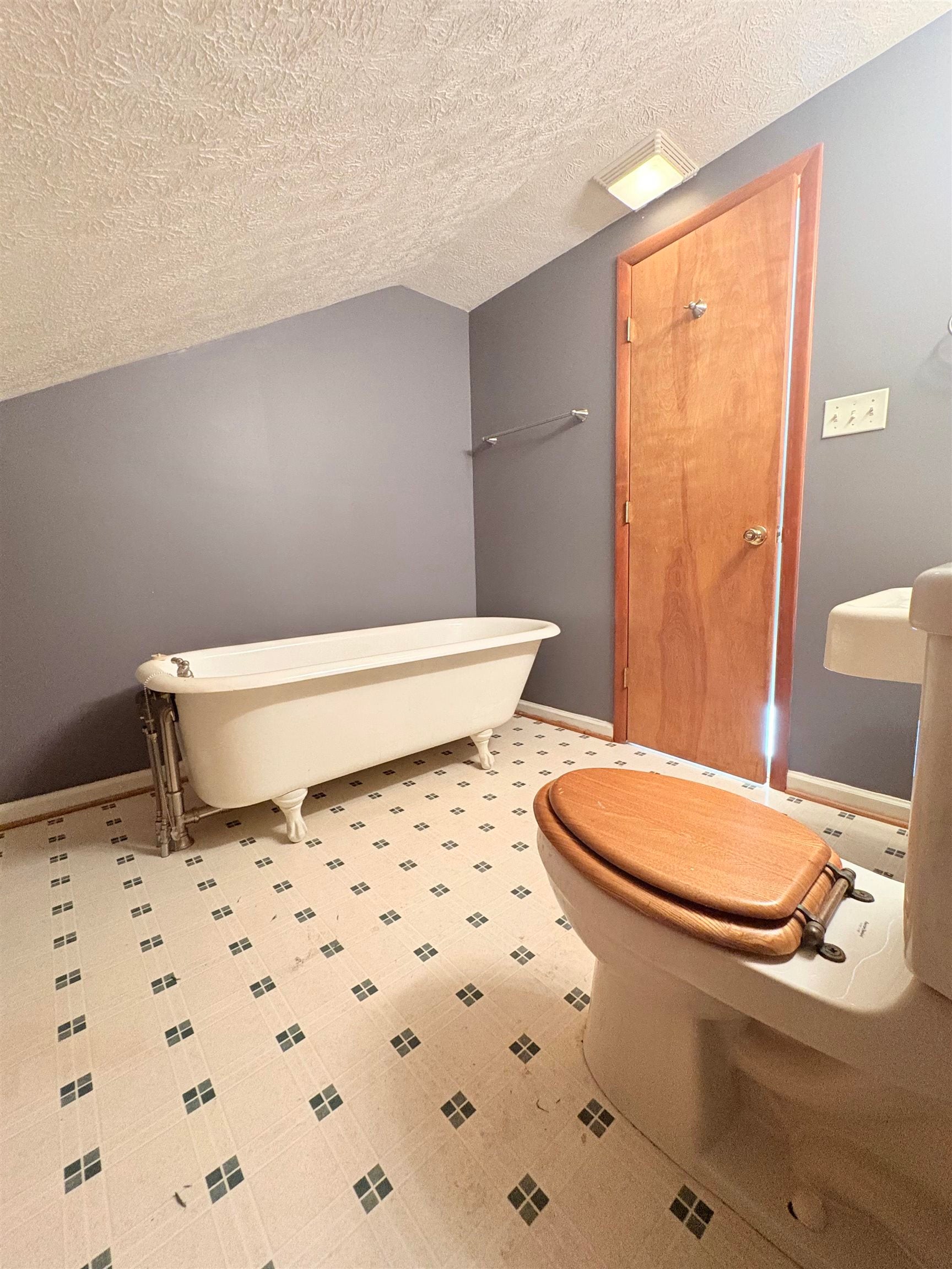2740 Lantern Road Radford, VA 24141 - Photo 66 of 113 Gallery Image 66
