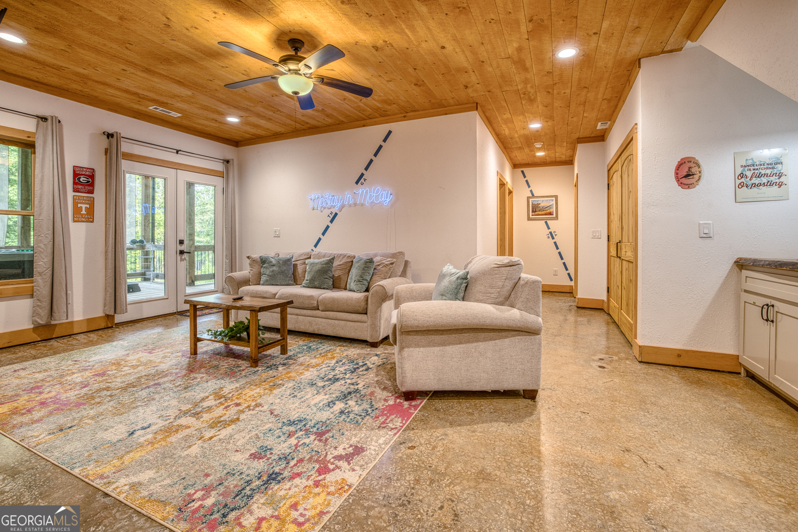 284 Lees Ride McCaysville, GA 30555 - Photo 29 of 104 a living room with furniture and a large window