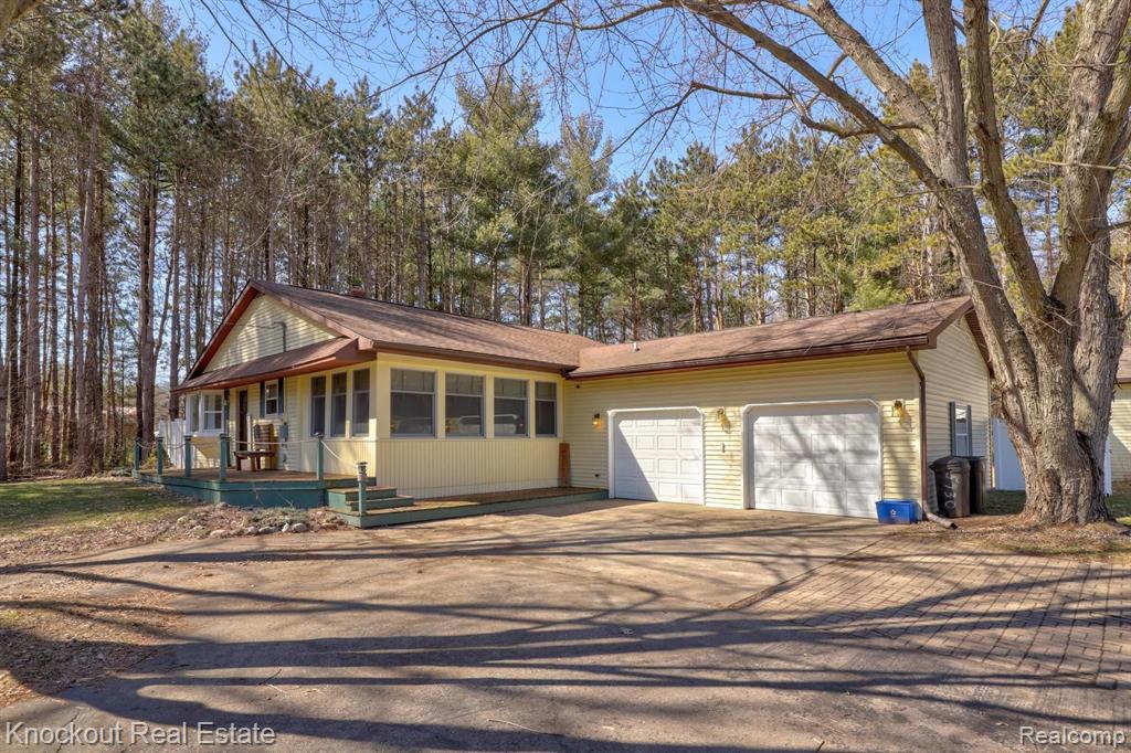 5930 Murphy Lake Road Millington, MI 48746 - Photo 30 of 49 Gallery Image 30