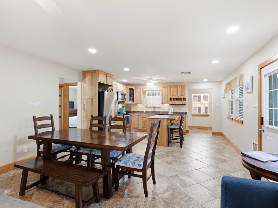 814 Rattlesnake Point Road Rockport, TX 78382 - Photo 21 of 38 Gallery Image 21