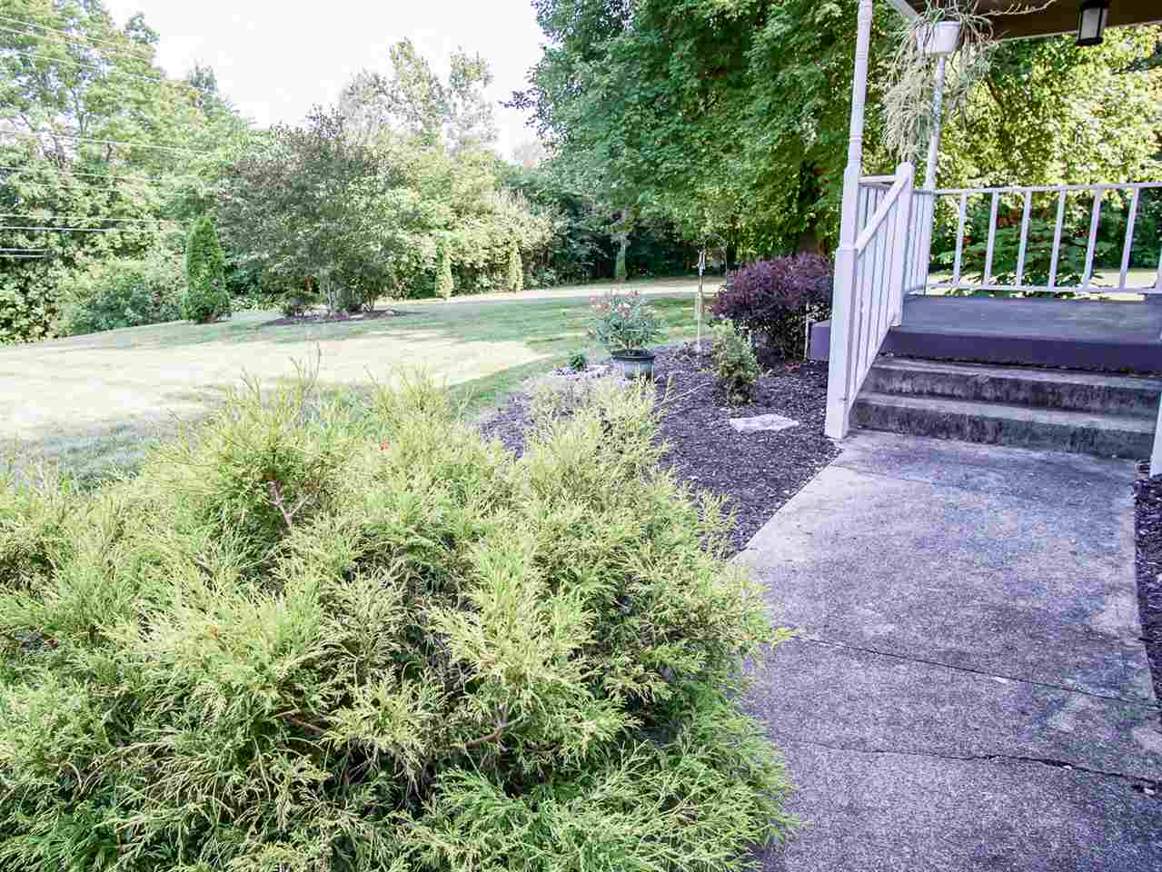 8527 Auburn Road Fort Wayne, IN 46825 - Photo 2 of 36