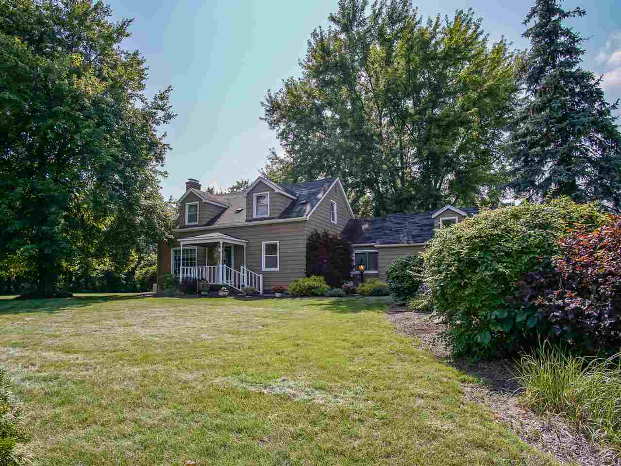 8527 Auburn Road Fort Wayne, IN 46825 - Photo 4 of 36